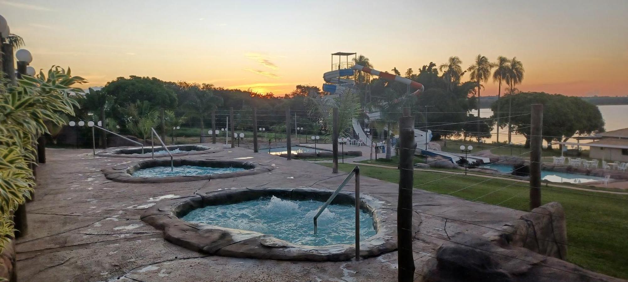 Sunset Thermas Park Paranapanema Luaran gambar