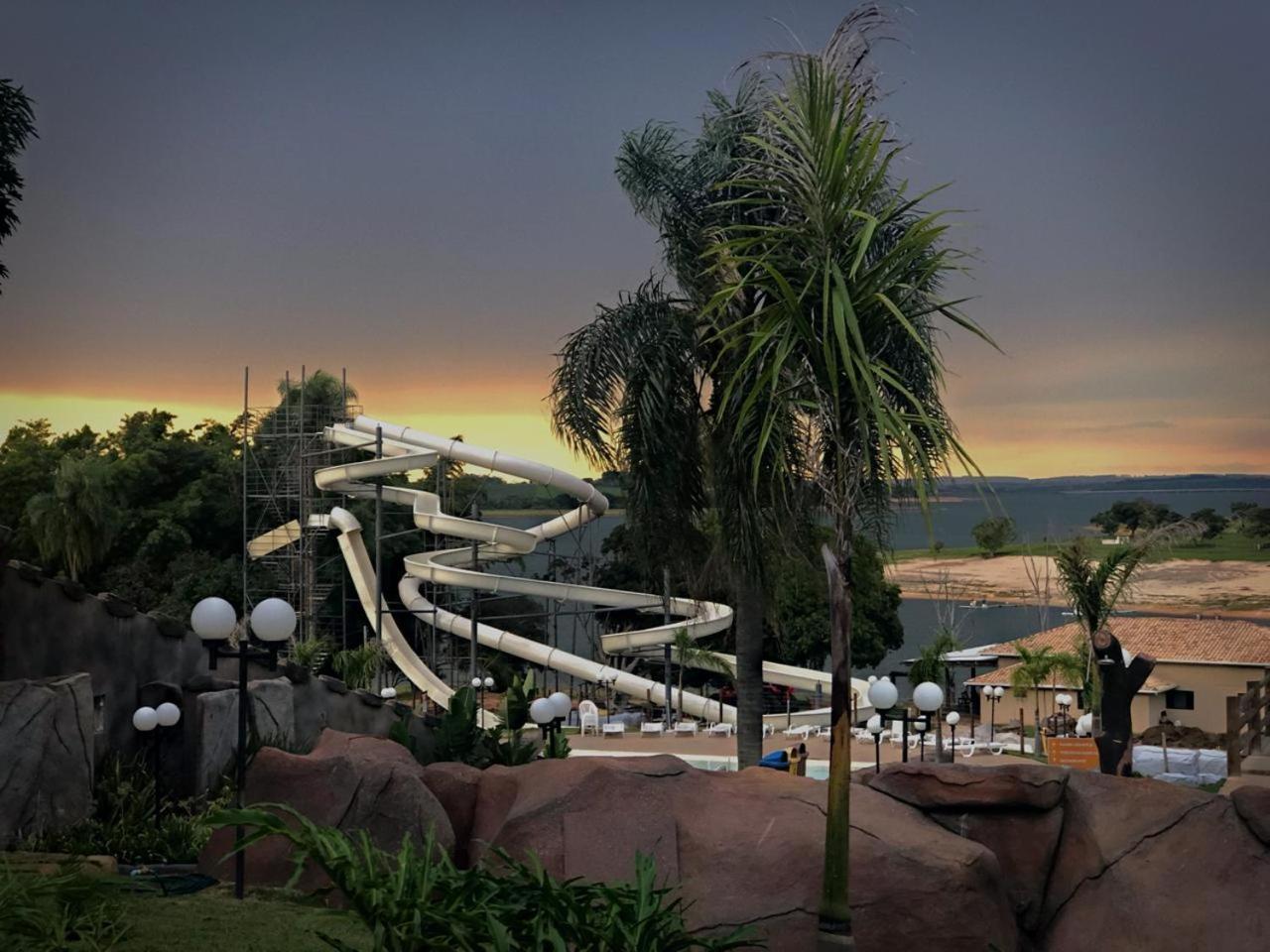 Sunset Thermas Park Paranapanema Luaran gambar